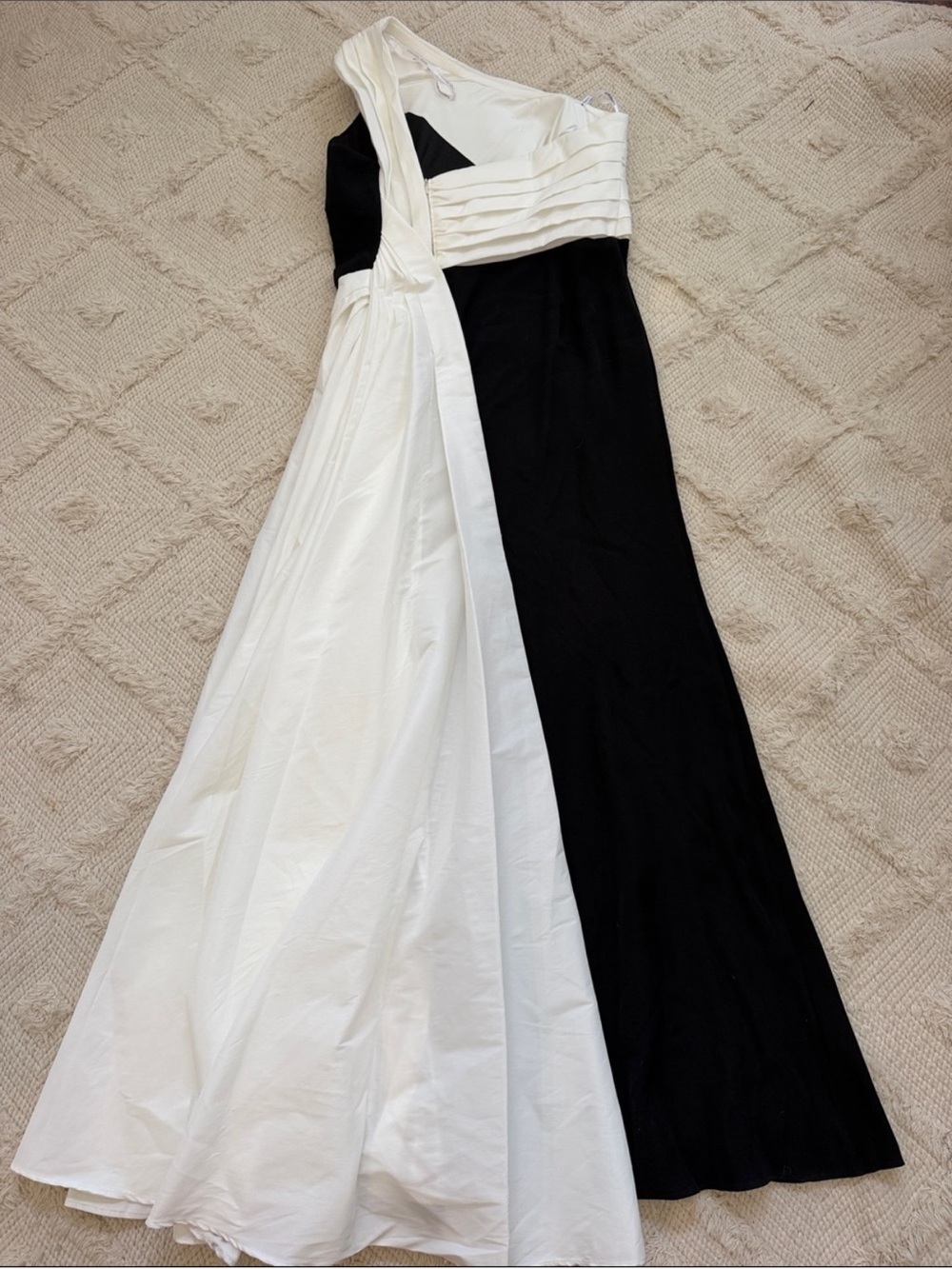 Tadashi Shoji Arda One Shoulder Gown - Picture 4 of 4